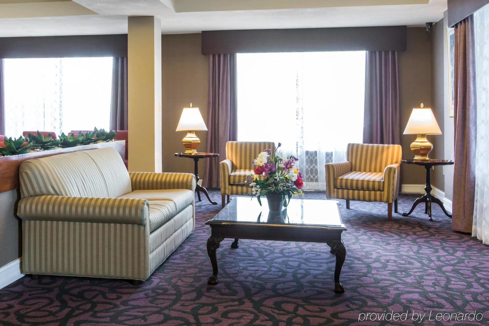 Royal Palms Inn Стокбридж Экстерьер фото